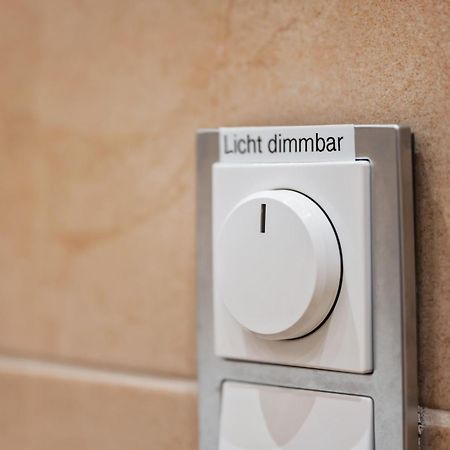 Edler Wohnraum Schwanenteich-Suite Mit Balkon, Kaffeevollautomat, Lift & Parkplatz Zwickau Ngoại thất bức ảnh