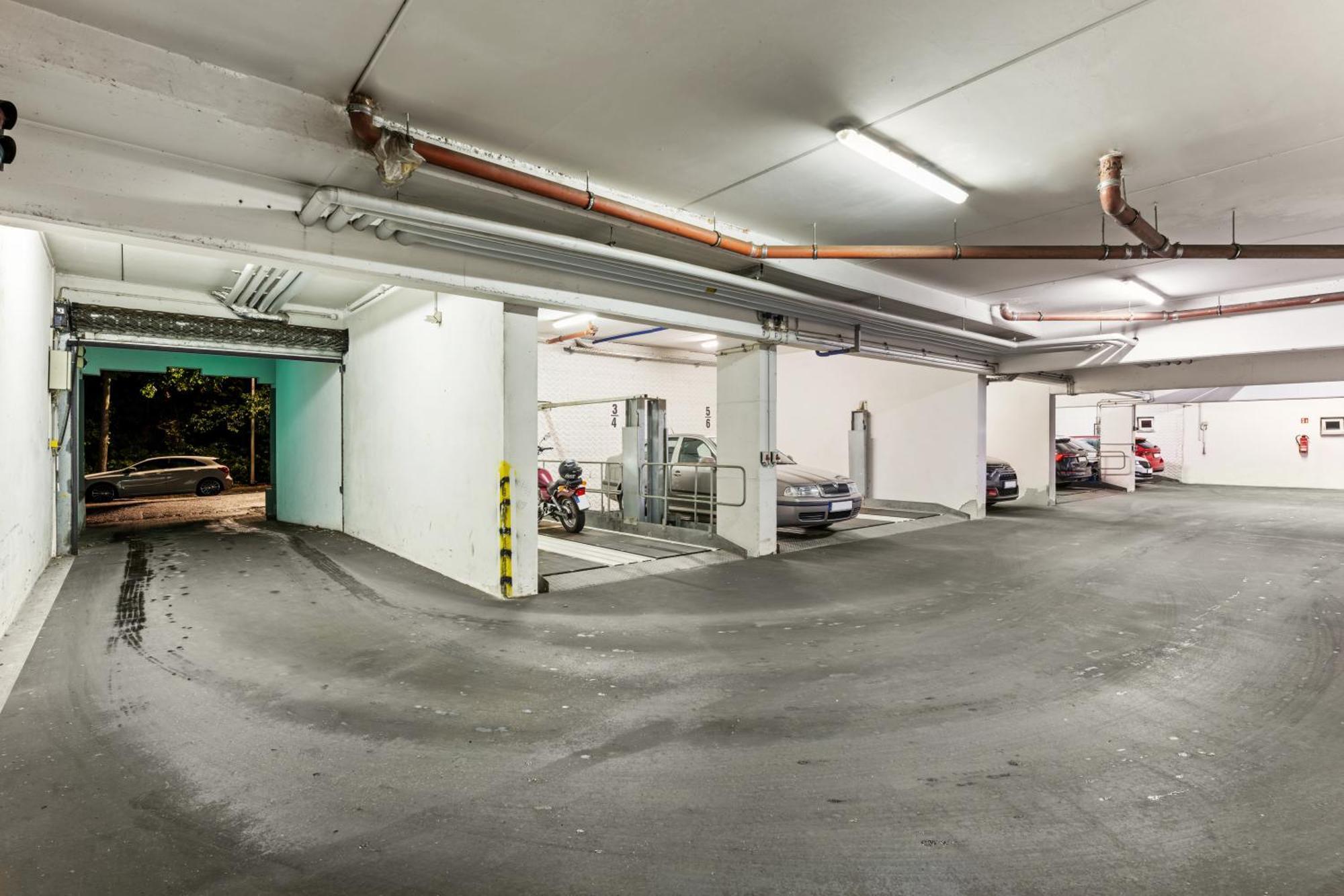Edler Wohnraum Schwanenteich-Suite Mit Balkon, Kaffeevollautomat, Lift & Parkplatz Zwickau Ngoại thất bức ảnh