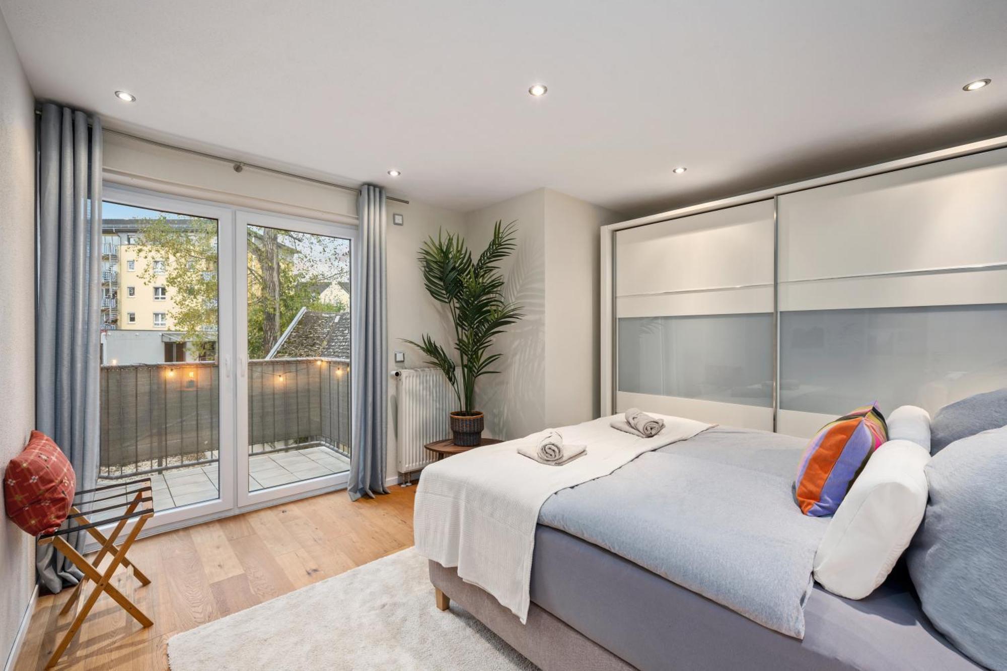 Edler Wohnraum Schwanenteich-Suite Mit Balkon, Kaffeevollautomat, Lift & Parkplatz Zwickau Ngoại thất bức ảnh