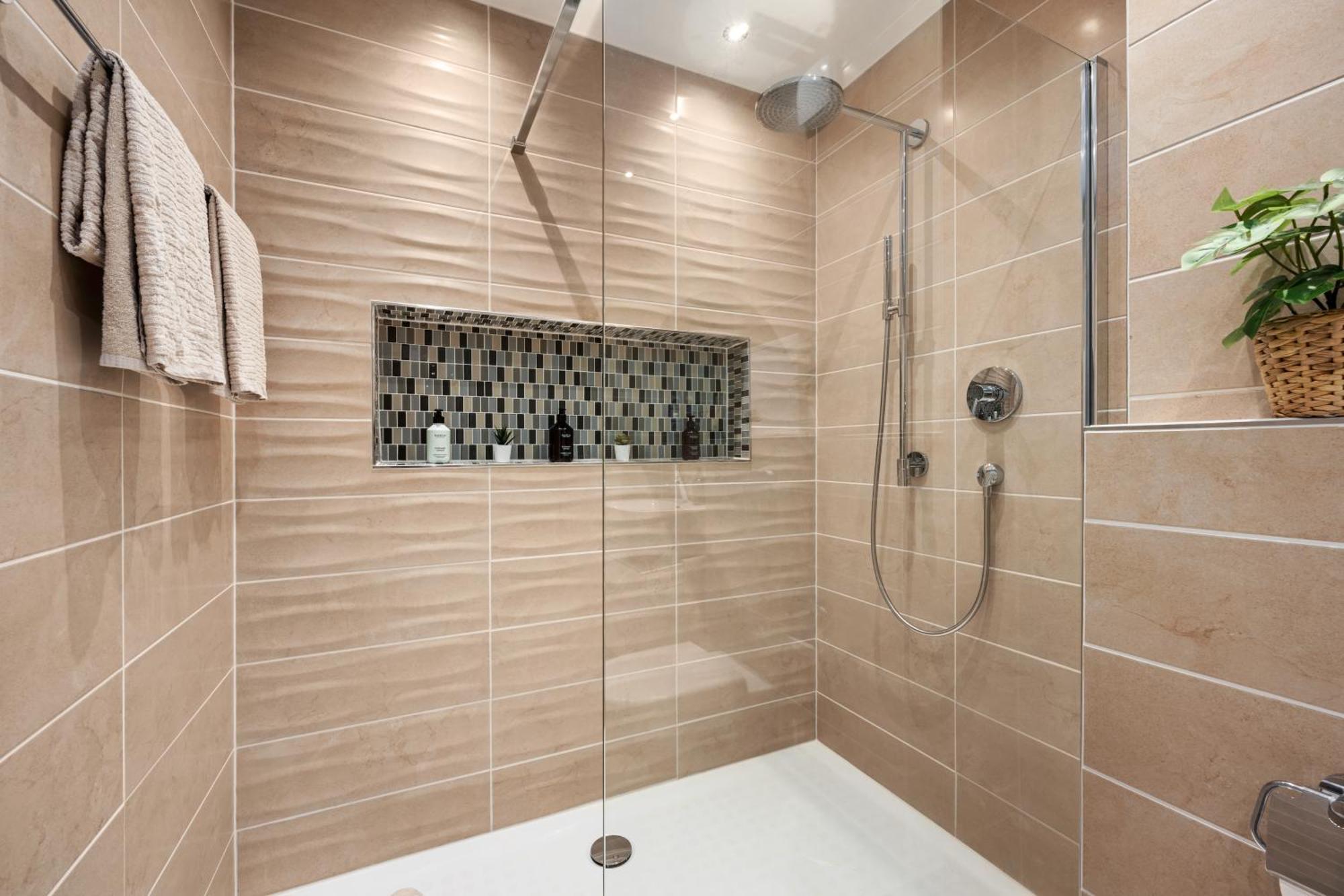 Edler Wohnraum Schwanenteich-Suite Mit Balkon, Kaffeevollautomat, Lift & Parkplatz Zwickau Ngoại thất bức ảnh
